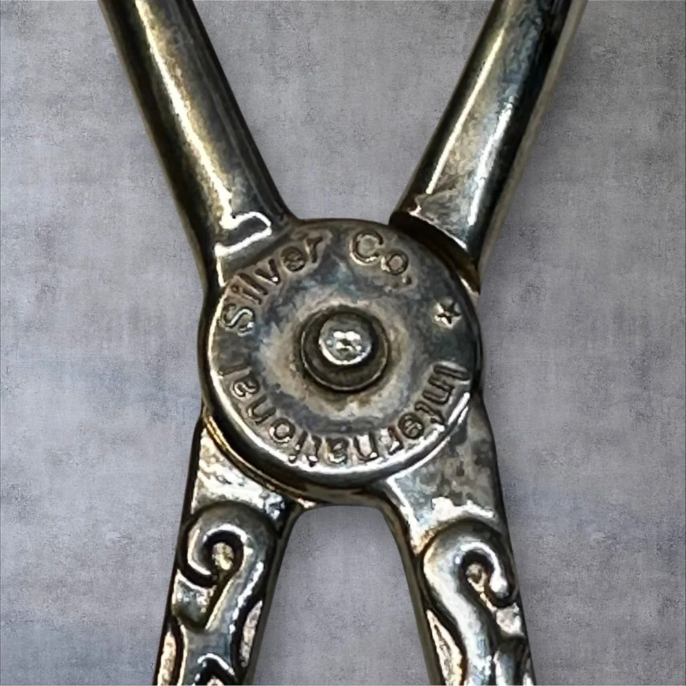 International Silver Co Serving Tongs Scissor Leaf Silver Plated‎ Vintage